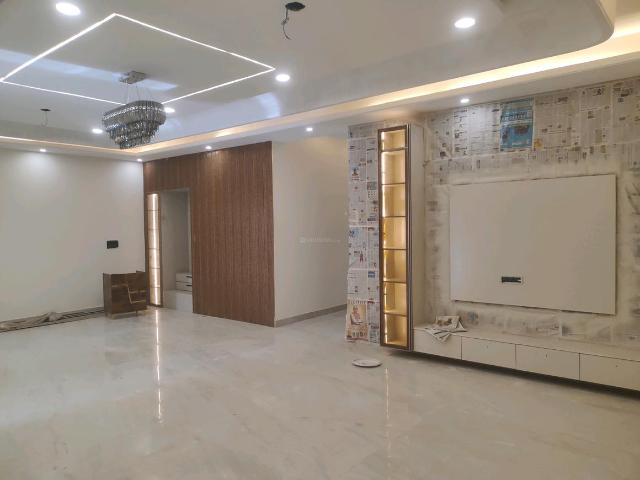 4 BHK Independent Builder Floor in Green Field Colony for resale Faridabad. The reference number is 20753524
