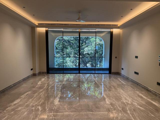 4.5 BHK Independent Builder Floor in Gulmohar Park for resale New Delhi. The reference number is 19734696