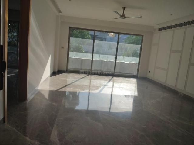 4.5 BHK Independent Builder Floor in DLF Phase 1 for rent Gurgaon. The reference number is 19791575