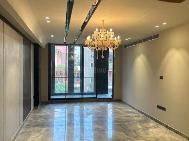 4.5 BHK Independent Builder Floor in DLF Phase 1 for rent Gurgaon. The reference number is 20334228