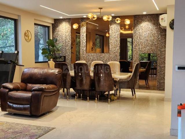 4.5 BHK Independent Builder Floor in DLF Phase 4 for rent Gurgaon. The reference number is 20288498