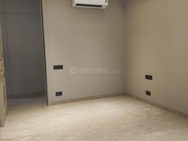 4.5 BHK Independent Builder Floor in Kailash Colony for resale New Delhi. The reference number is 19597446