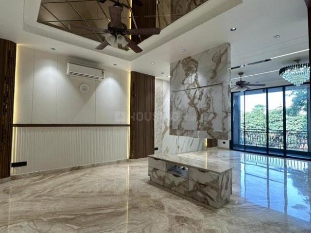 4 BHK Independent Builder Floor in Mayfield Garden for resale Gurgaon. The reference number is 20074028