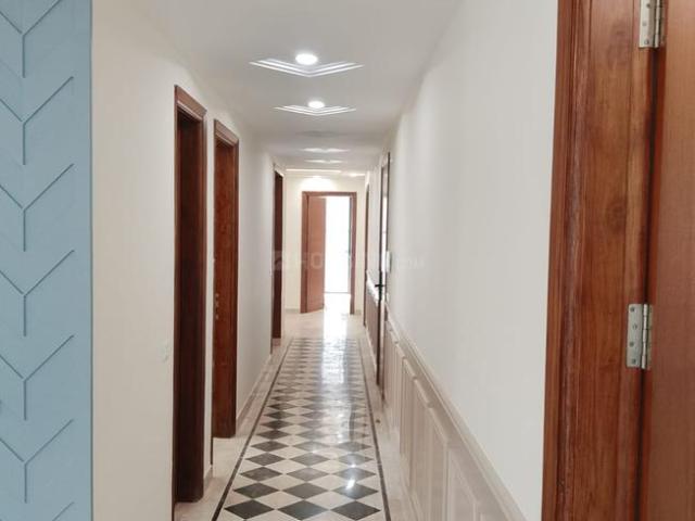 4.5 BHK Independent Builder Floor in Saket for resale New Delhi. The reference number is 20028716