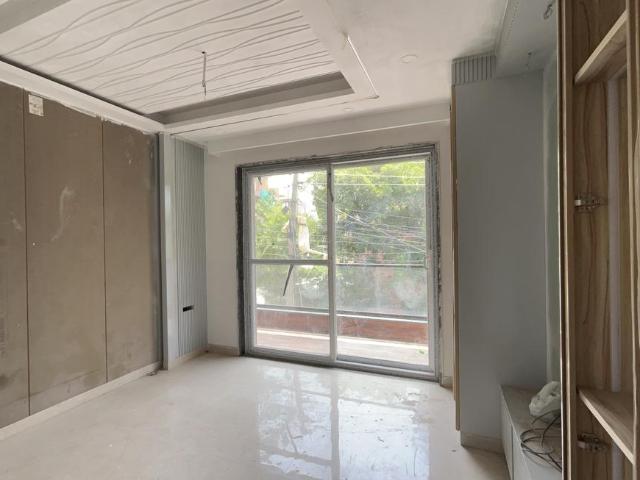 4.5 BHK Independent Builder Floor in Sector 10A for resale Gurgaon. The reference number is 20437089