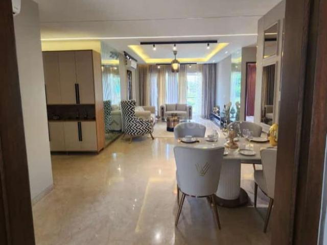 4.5 BHK Independent Builder Floor in Sector 37D for resale Gurgaon. The reference number is 19241215