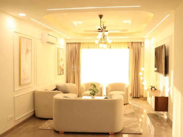 4.5 BHK Independent Builder Floor in Sector 33 for resale Sohna. The reference number is 19609203