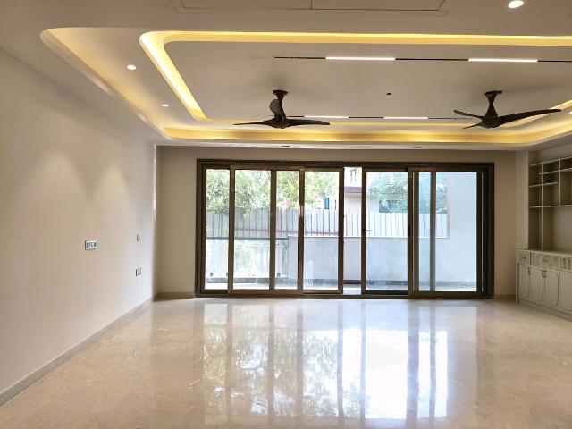 4.5 BHK Independent Builder Floor in Sector 47 for resale Gurgaon. The reference number is 20068792