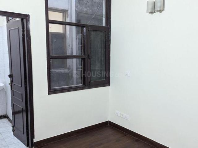 4.5 BHK Independent Builder Floor in Sector 40 for rent Gurgaon. The reference number is 20445736