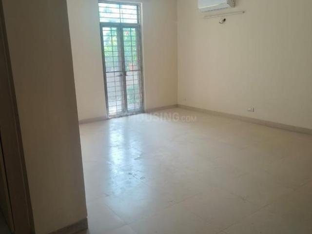 4.5 BHK Independent Builder Floor in Sector 82 for rent Gurgaon. The reference number is 19857206