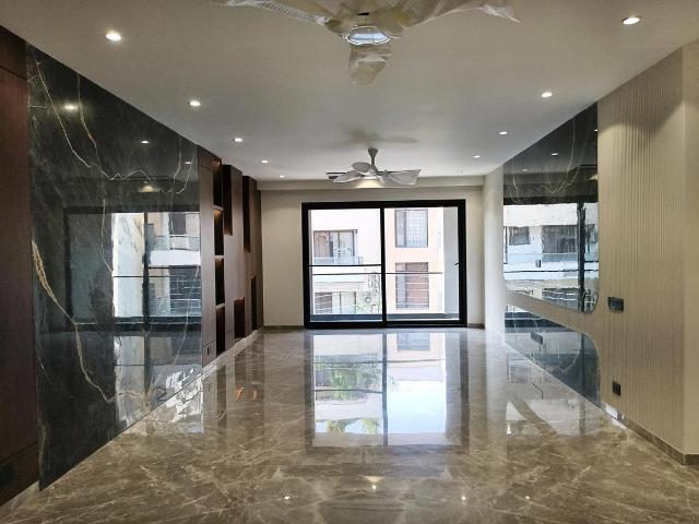 4.5 BHK Independent Builder Floor in Sushant Lok Phase 1 for resale Gurgaon. The reference number is 20177203