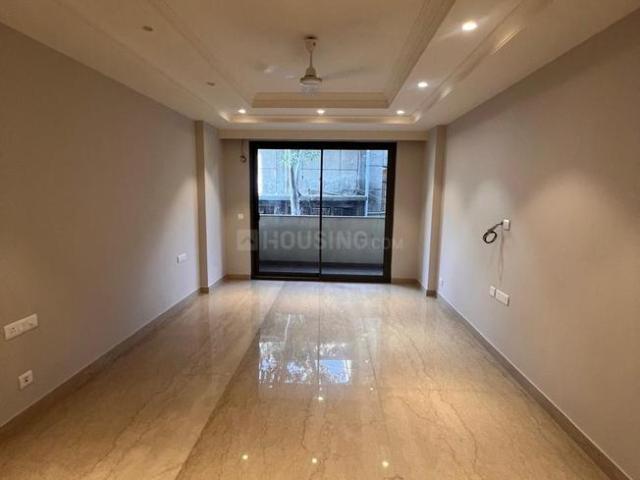 4.5 BHK Independent Builder Floor in Rajouri Garden for resale New Delhi. The reference number is 19733194