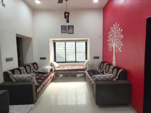 4.5 BHK Independent House in Ambawadi for resale Ahmedabad. The reference number is 19200943