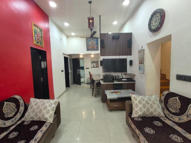 4.5 BHK Independent House in Ambawadi for resale Ahmedabad. The reference number is 19934528