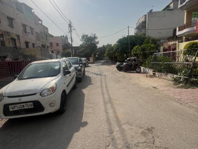 4.5 BHK Independent House in Ansals Chiranjiv Vihar for resale Ghaziabad. The reference number is 20244143