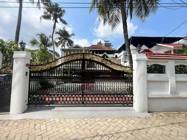 4.5 BHK Independent House in Kakkanad for resale Kochi. The reference number is 20230233