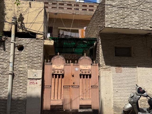 4.5 BHK Independent House in Sector 8 for resale Gurgaon. The reference number is 19914886