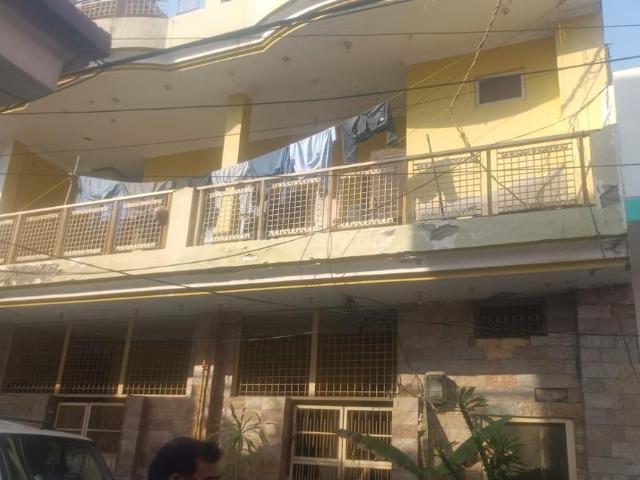 4.5 BHK Independent House in Shastri Nagar for resale Meerut. The reference number is 17087500