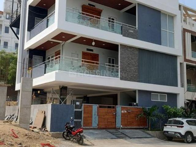 4.5 BHK Villa in Chandanagar for resale Hyderabad. The reference number is 16648485