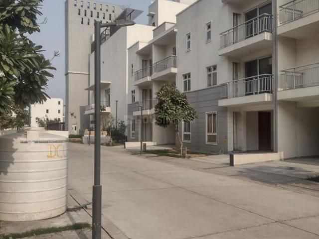 4.5 BHK Villa in Jaypee Greens for resale Greater Noida. The reference number is 16541826