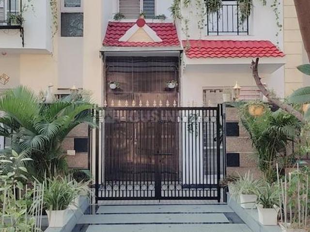 4.5 BHK Villa in Sector 128 for resale Noida. The reference number is 17027638
