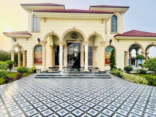 4.5 Kanal Fully Furnished Farm House In A High Status Gated Community, Barki Road Lahore Cantt Your Perfect Home Awaits With