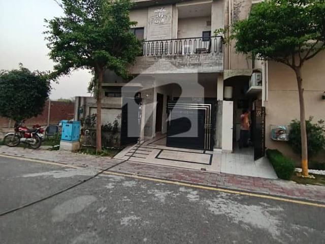 4.5 Marla Triple Unit House For Sale In Dream Gardens Block F
