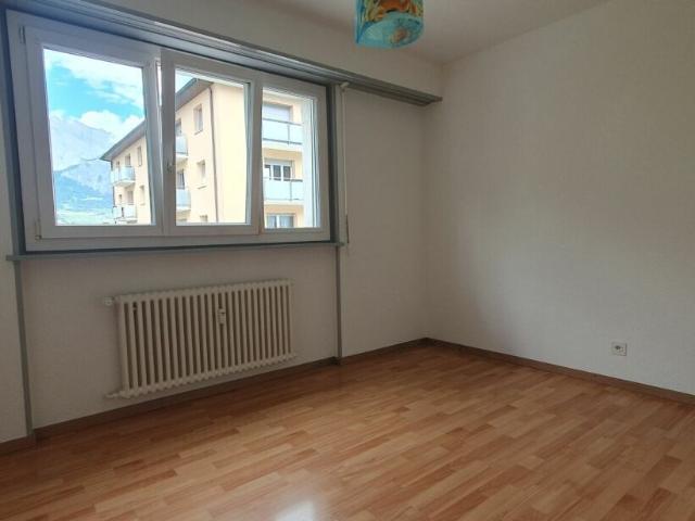 4.5 pièces lumineux avec balcon et places de parc tout proche des écoles | dreamo. Ch