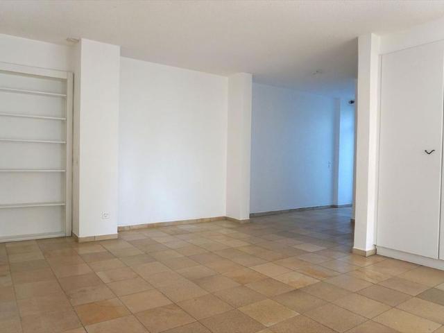 4.5 room apartment – 130 m2 – Residential area