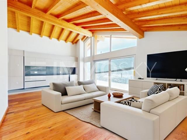 4.5 Room attic apartment