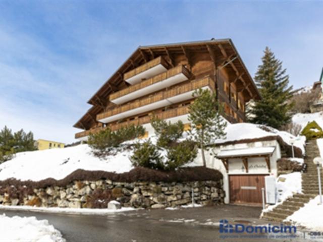 4.5 Room furnished apartment