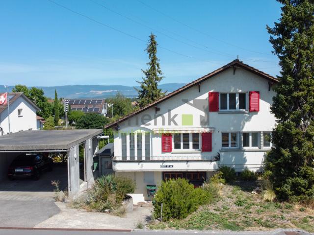 4.5 ZIMMER EINFAMILIENHAUS MIT GROSSEM GARTEN UND BIOTOP