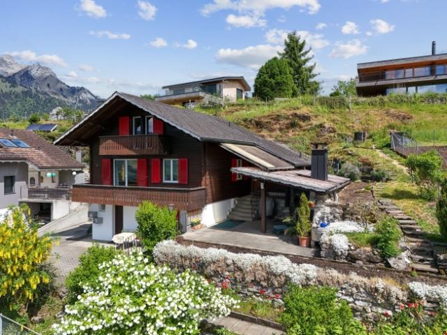 4.5 Zimmer Einfamilienhaus mit Einliegerwohnung und traumhafter Bergsicht in Ennetmoos