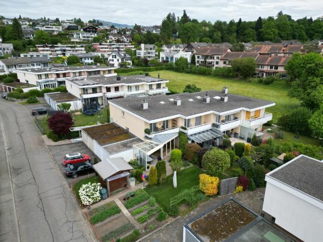 4.5 Zimmer Reiheneckhaus mit Pergola und schöner Gartenanlage
