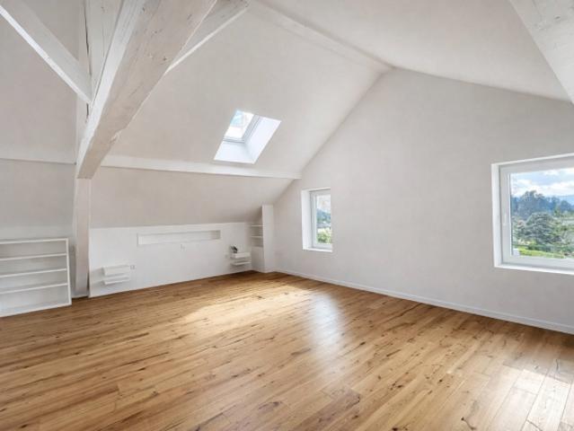 4.5 Zimmer Triplex grosser Garten und teilweise Seeblick