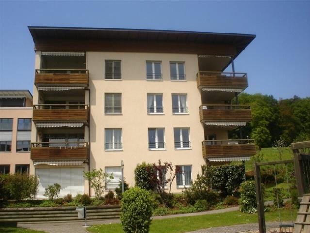4.5 Zimmer Wohnung im 2. Stock mit Balkon