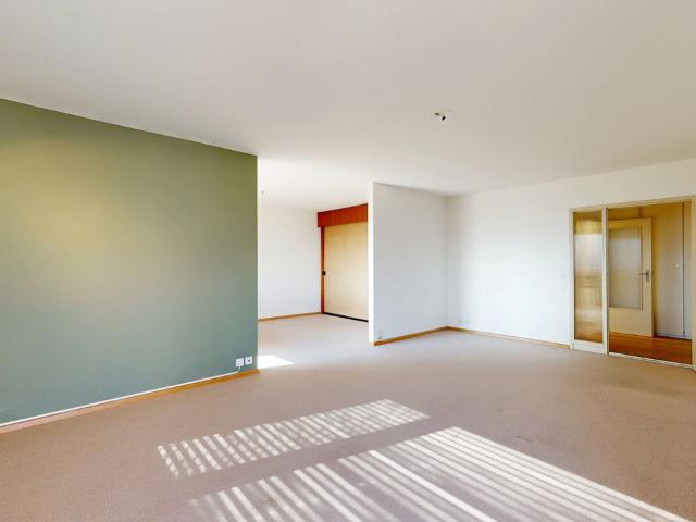 4.5 Zimmer Wohnung im Baurecht mit zwei Einstellhallenplätzen