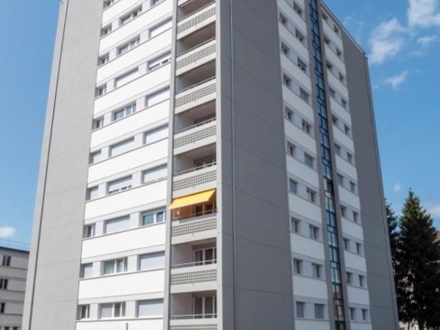 4,5 Zimmer Wohnung im obersten Stock mit Balkon