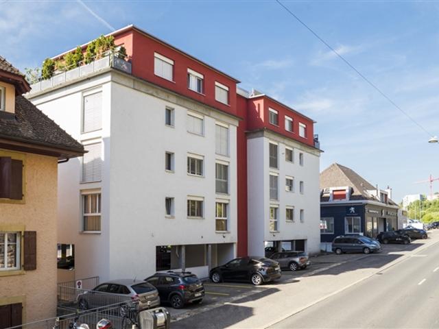 4,5 Zimmer Wohnung mit nach Süden ausgerichtetem Balkon