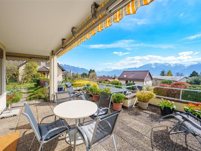 4,5 Zimmer Wohnung mit Blick auf Garten, See und Berge