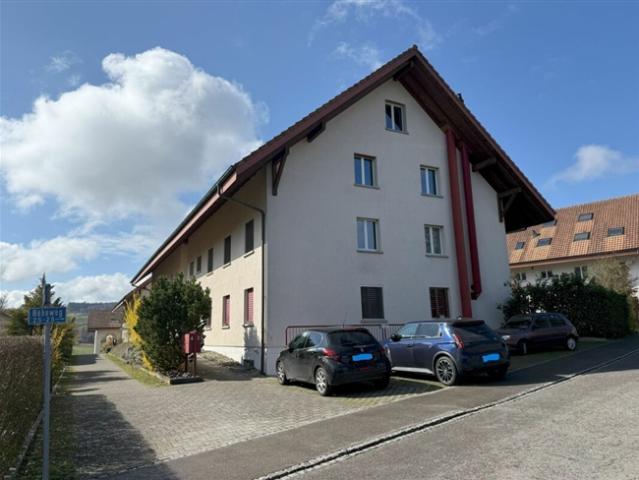 4.5 Zimmer Wohnung mit eigenem Garten
