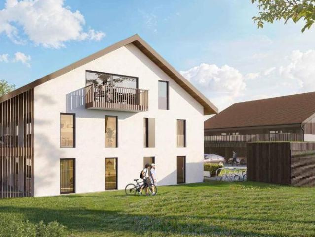 4.5 Zimmer Wohnung mit Terrasse und grossem Garten