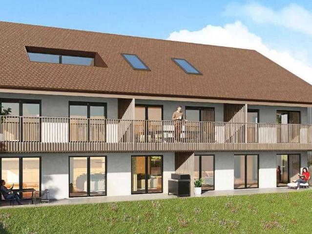 4.5 Zimmer Wohnung mit Terrasse und grossem Garten