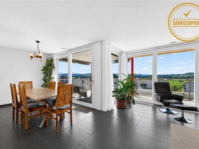 4.5 Zimmer Wohnung mit Weitsicht und Balkon in Geuensee