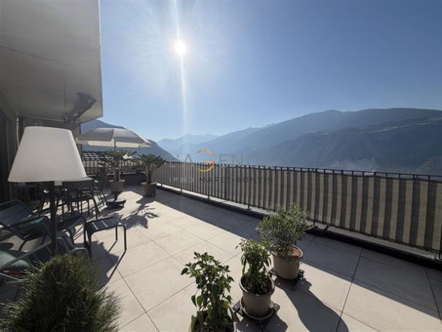 4,5 ZIMMER WOHNUNG MIT 40 M² TERRASSE – SIGNESE