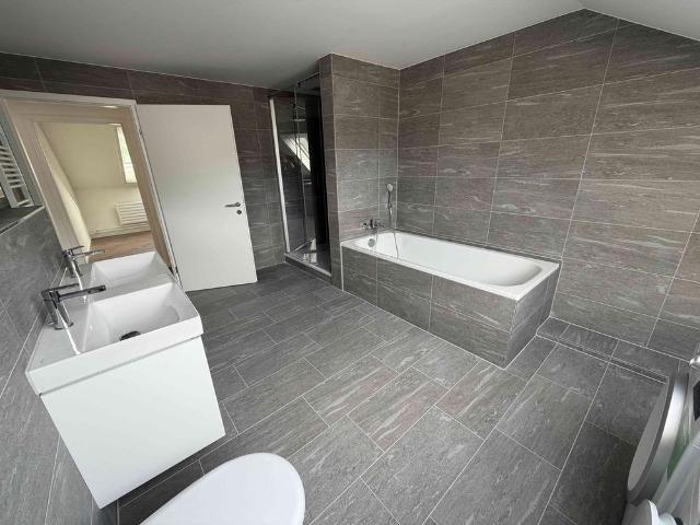 4.5 Zimmer, 140 m², 3. Stock