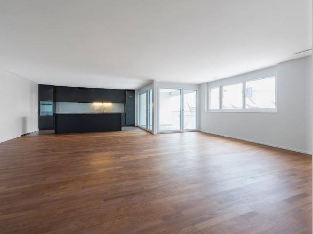 4.5 Zimmer, 147 m², 2. Stock