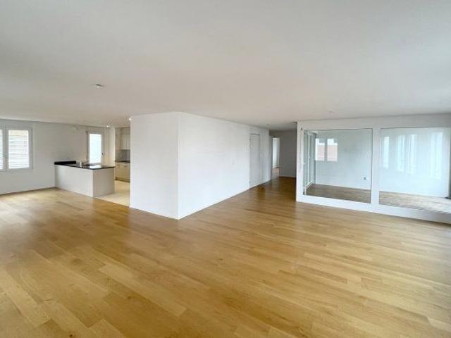 4.5 Zimmer, 144 m², 1. Stock