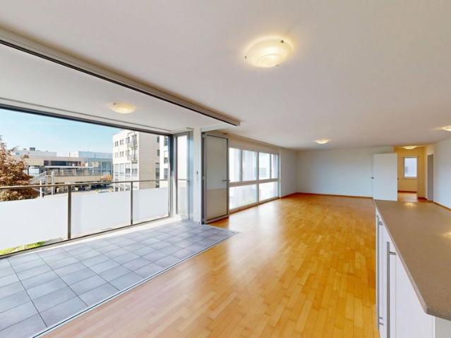 4.5 Zimmer, 145 m², 1. Stock