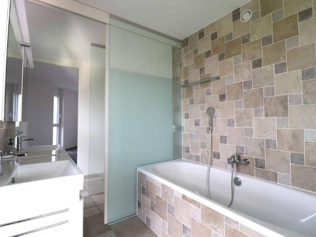 4.5 Zimmer, 146 m², 2. Stock